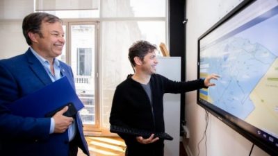 Kicillof se reunió con industriales para debatir medidas para las Pymes y con intendentes