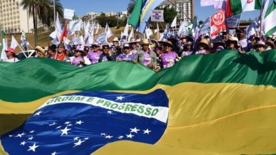 Lula respaldó la marcha de las mujeres en Brasilia