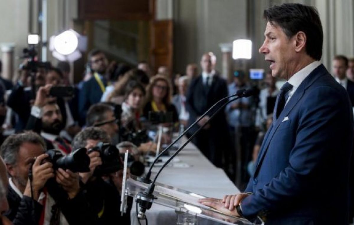 Conte avanza hacia un nuevo gobierno en Italia