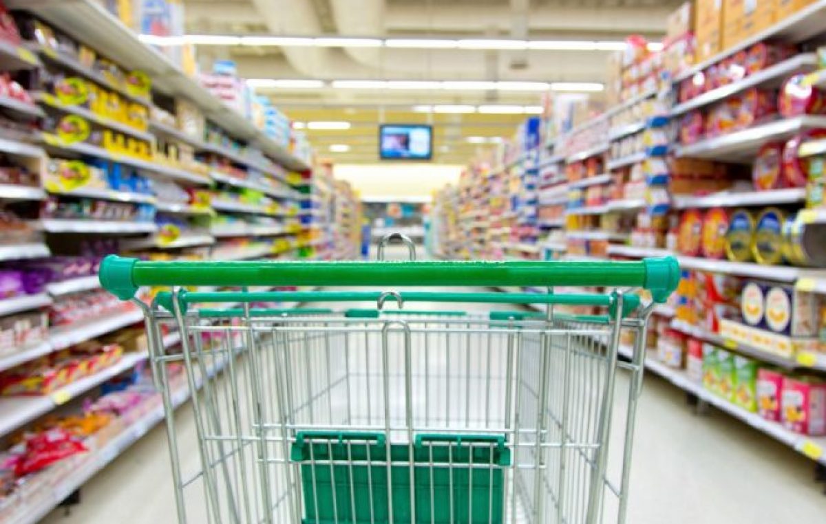 La canasta de alimentos subió un 61.69% en un año