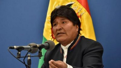 Evo Morales suspende la campaña por los incendios forestales