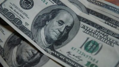 El dólar alto es salarios bajos