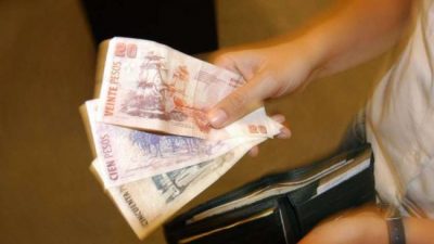 Los salarios perdieron frente a la inflación en mayo