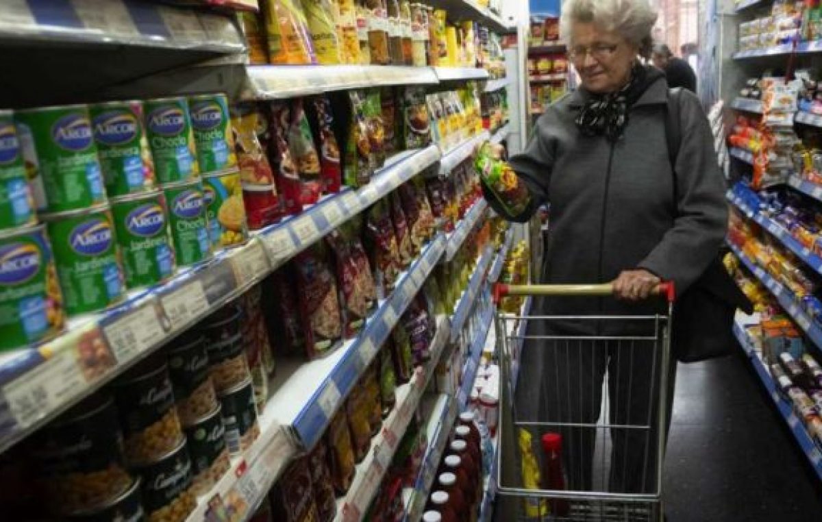 Jubilados mendocinos necesitaron casi $17 mil para llegar a fin de mes en julio