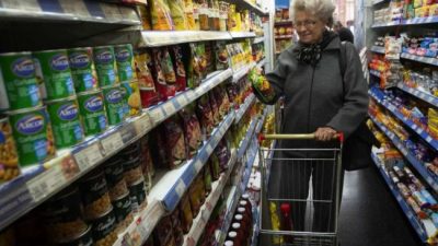 Jubilados mendocinos necesitaron casi $17 mil para llegar a fin de mes en julio