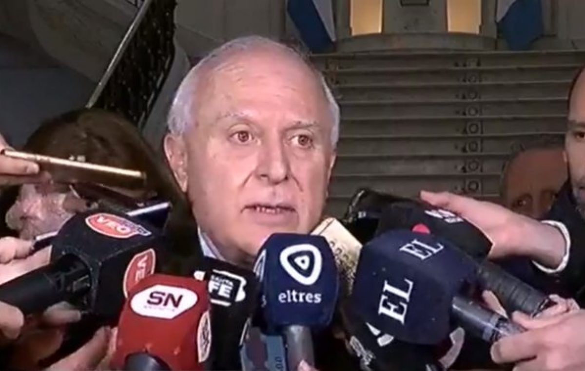 Lifschitz alertó sobre el riesgo de «emergencia sanitaria» porque el país está en una espiral negativa