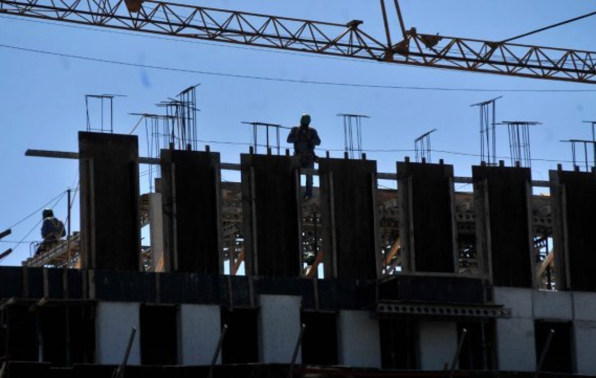 La Uocra advierte despidos masivos si se frena la obra pública en Santa Fe