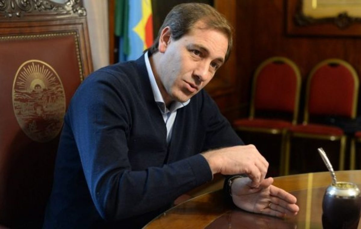 El intendente de La Plata ofreció un aumento salarial y uno bono de $3.000 para los empleados municipales