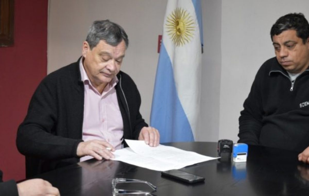 Lago Puelo: acuerdan aumento salarial para empleados municipales