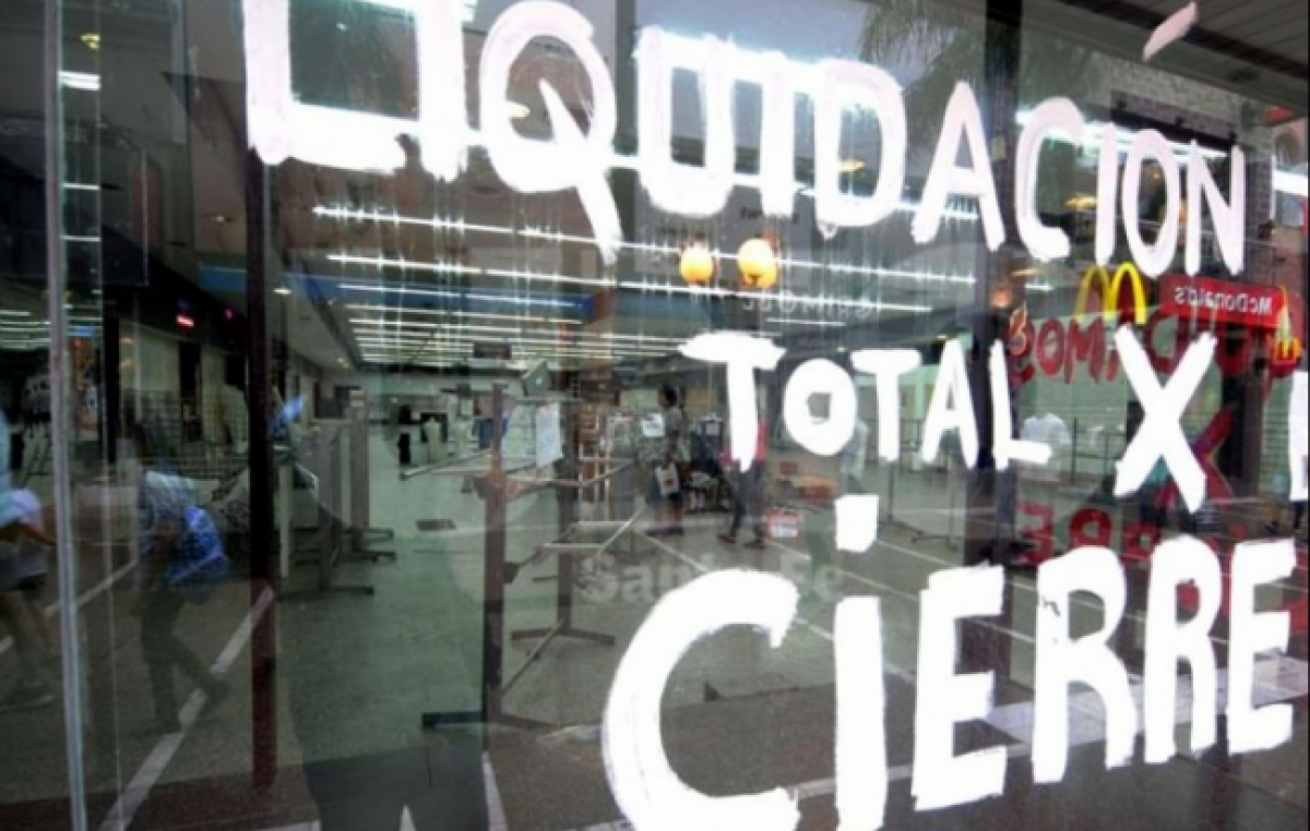 Debacle sin fin: se desplomaron el 19% las ventas minoristas