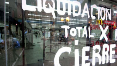 Debacle sin fin: se desplomaron el 19% las ventas minoristas