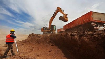 Río Negro: El «reperfilamiento» afecta los pagos del Plan Castello