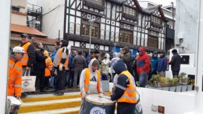 Empleados municipales de Ushuaia sin acuerdo de recomposición salarial