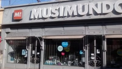 Musimundo en crisis: cerró locales en 16 ciudades de Buenos Aires y ya son decenas los despedidos