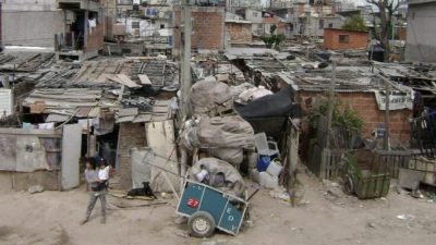 El impacto de la crisis económica se profundiza: el ingreso real del 40% más pobre cayó 16,6% en un año