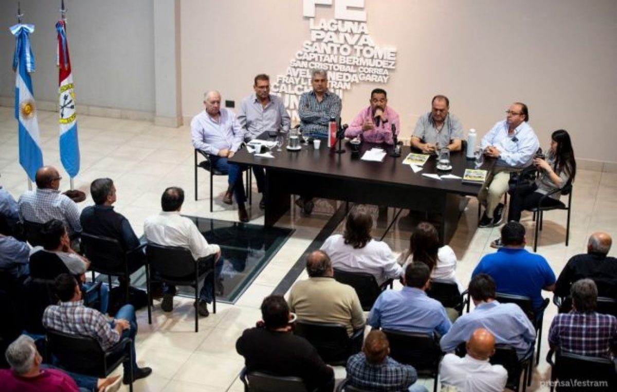 Trabajadores municipales de Santa Fe denuncian atrasos en el pago de haberes de agosto y cláusula gatillo