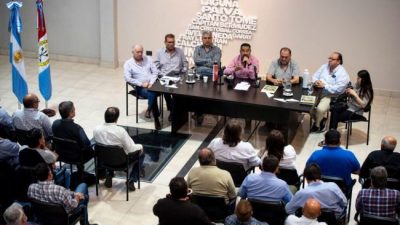 Trabajadores municipales de Santa Fe denuncian atrasos en el pago de haberes de agosto y cláusula gatillo
