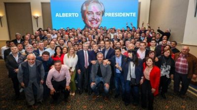 Alberto ubicó a Macri al exigirle que «deje la campaña un rato y se dedique a gobernar»