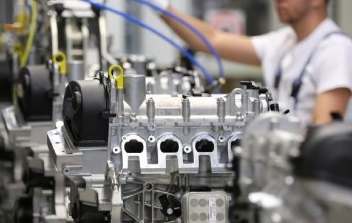 Sí se puede: la industria lleva 19 meses de sangría en el empleo registrado