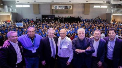 «Se sale produciendo y exportando»