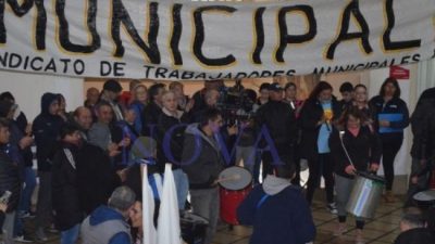Paro total de actividades en la Municipalidad de Necochea en reclamo de sueldos y horas extras