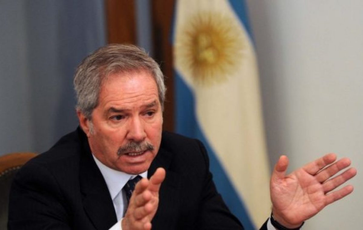 Solá: «El macrismo provocó indigentes con casa y autito que no llegan a fin de mes»