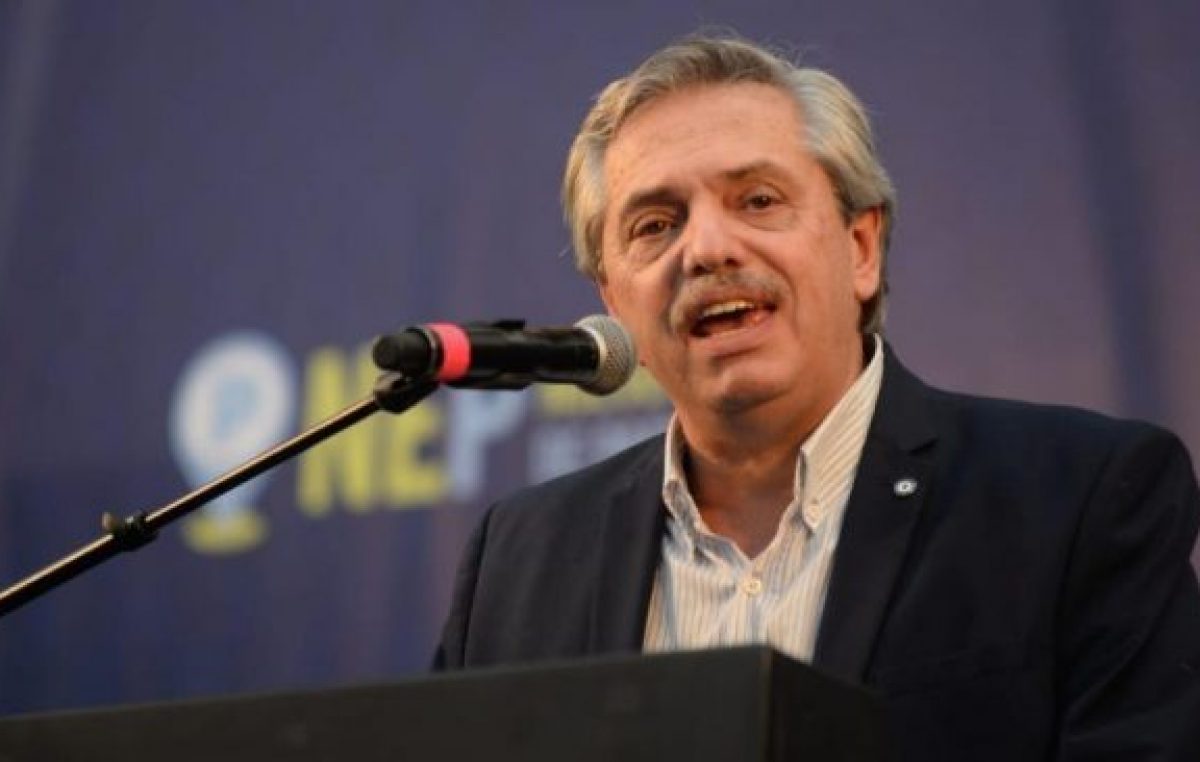 Alberto Fernández debate, pero le preocupa la economía