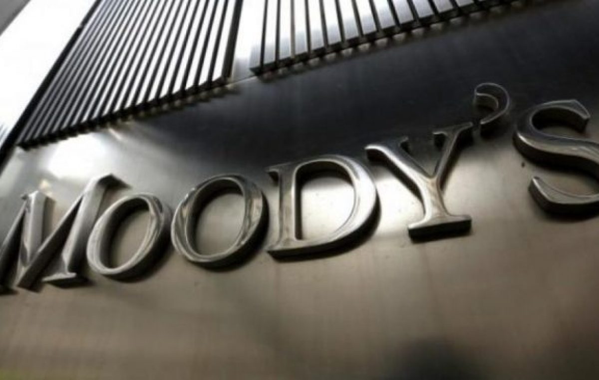Moody’s ahora es pesimista con la Argentina