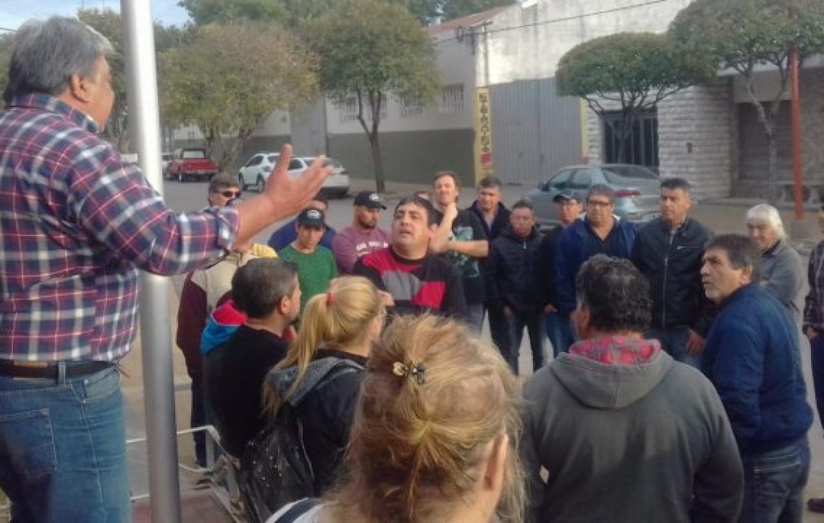Vuelven a parar por sueldos atrasados en la comuna de Chabás