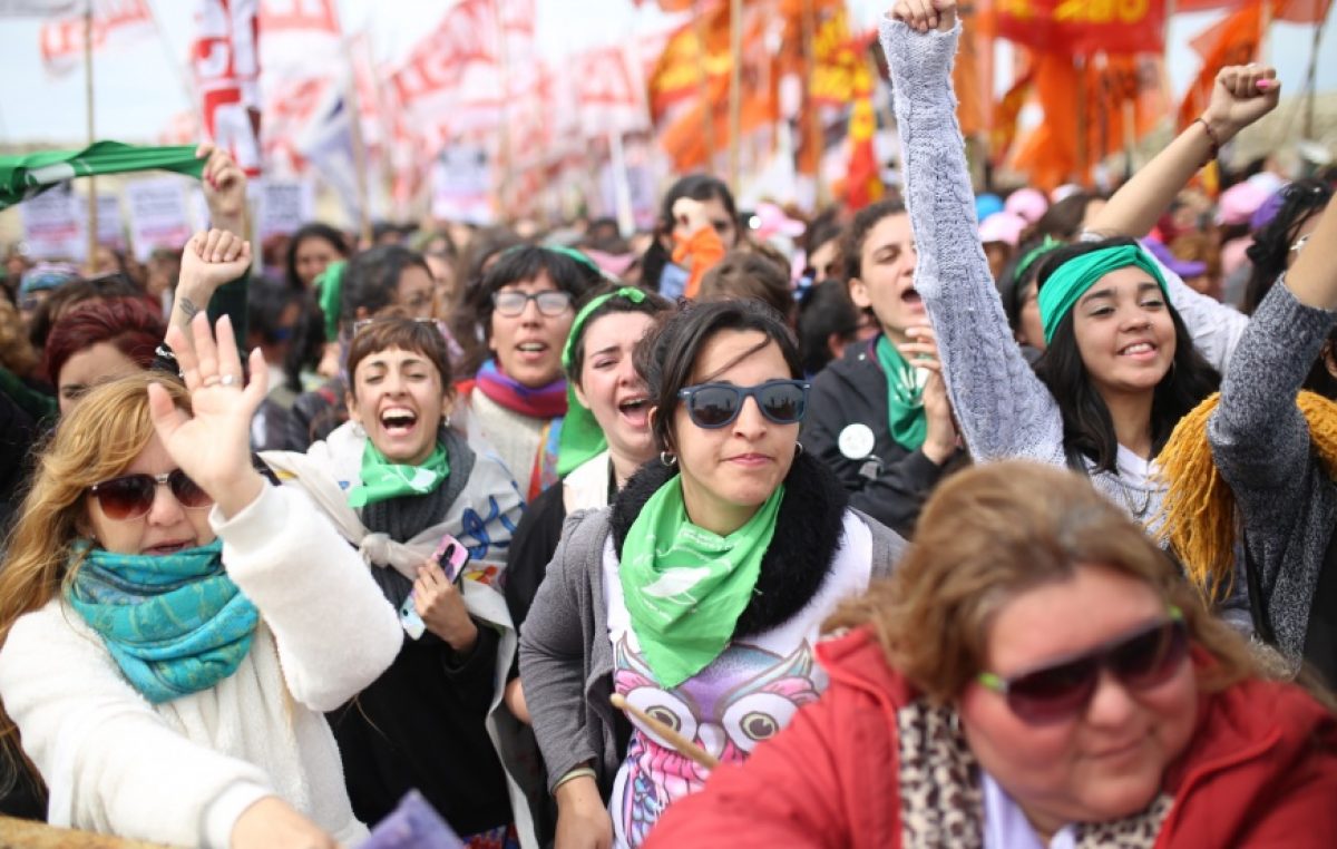 Alojamiento, visitas guiadas y comercios abiertos: Así se prepara La Plata para recibir al 34° Encuentro Nacional de Mujeres