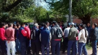 Moreno: Sin previo aviso, cerró una fábrica de cortinas y dejó a 100 empleados en la calle