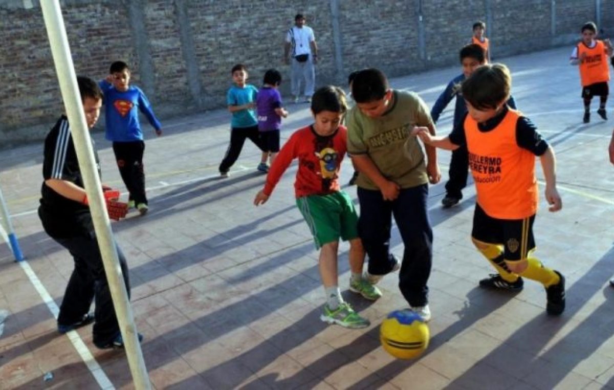 Clubes de Barrio: A pesar de los tarifazos y de no recibir subsidios, un millón de personas buscan refugio en ellos