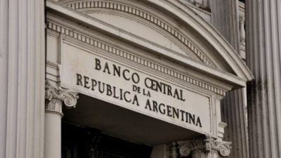 La deuda externa no para de crecer: cada persona que vive en el país ya debe 6.310 dólares