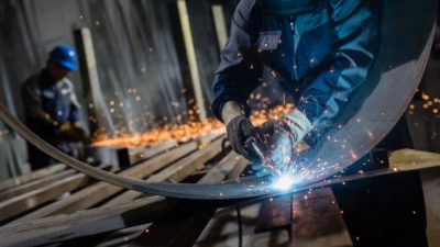 La industria metalúrgica perdió 25 mil empleos