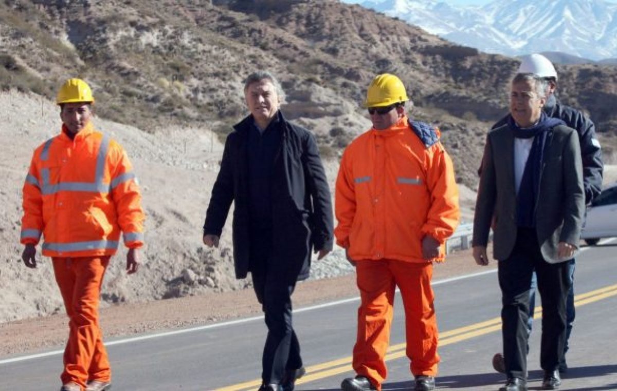 Miles de kilómetros de rutas que nunca se hicieron
