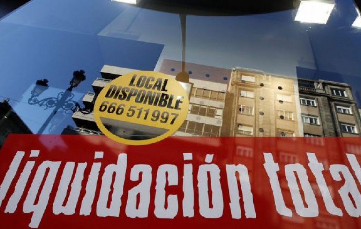 Desde 2015, se desocuparon seis locales comerciales por mes en Santa Fe