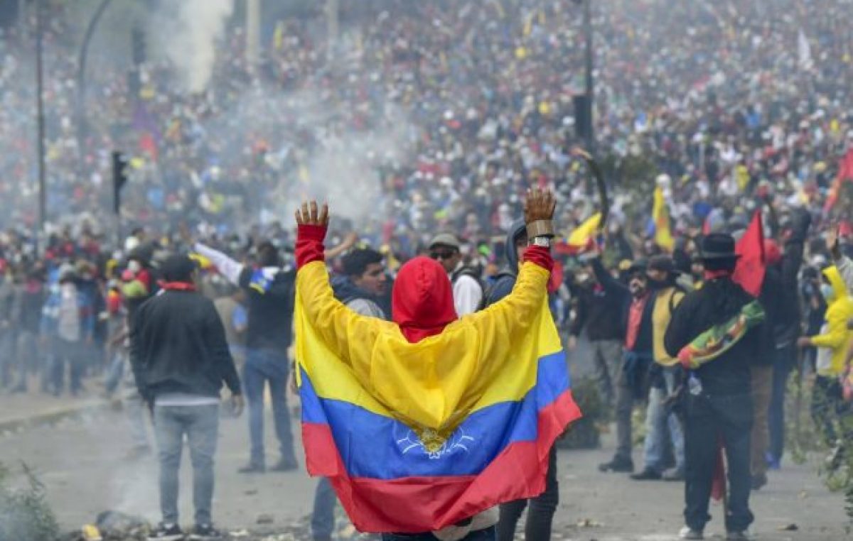 Masiva marcha y paro en Quito contra el ajuste