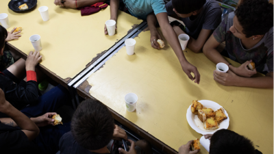 Maestras de Lanús denuncian que es “una vergüenza” la comida que mandan a las escuelas