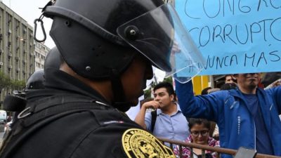 El Presidente anunció el cierre del Congreso de Perú 
