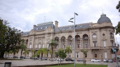 Santa Fe: Dos «megaministerios» y una secretaría, así será el esquema de Perotti