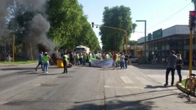 Se agravó el conflicto en la comuna de Chabás por atrasos salariales