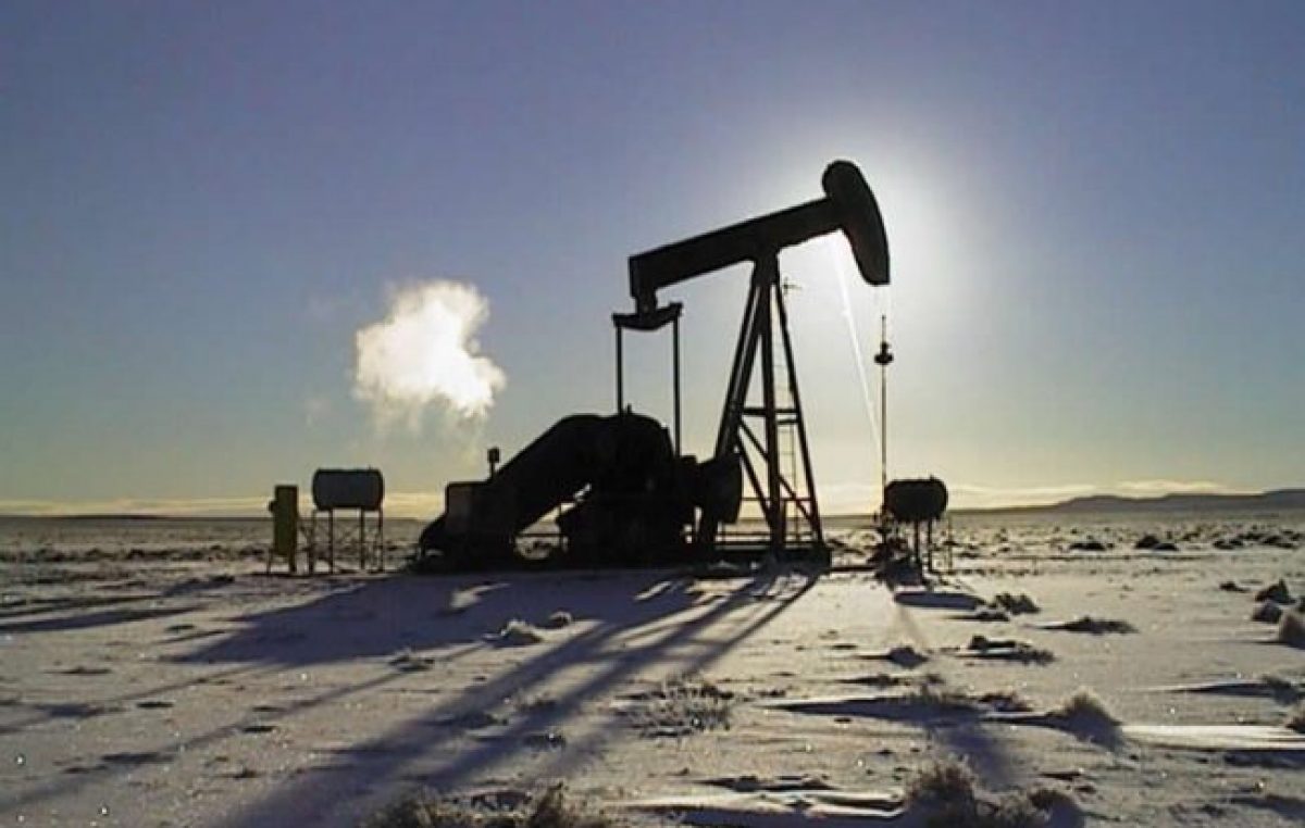 El Gobierno autorizó un pago millonario para las petroleras por la devaluación