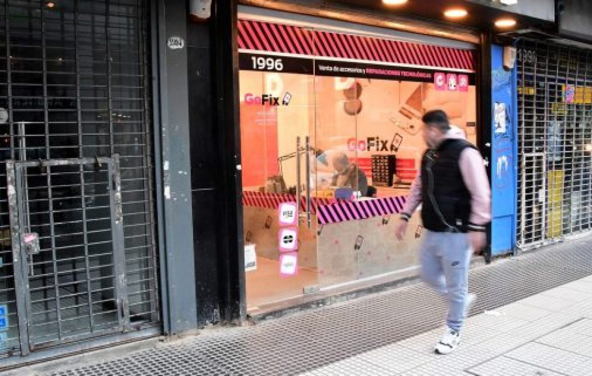 Los comercios porteños siguen en picada