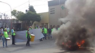 Este martes vuelven a trabajar los empleados comunales de Chabás