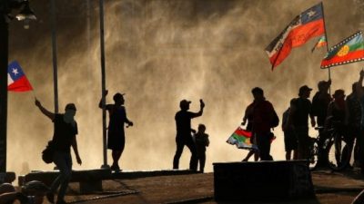 Súper represión para el Súper lunes en Chile 