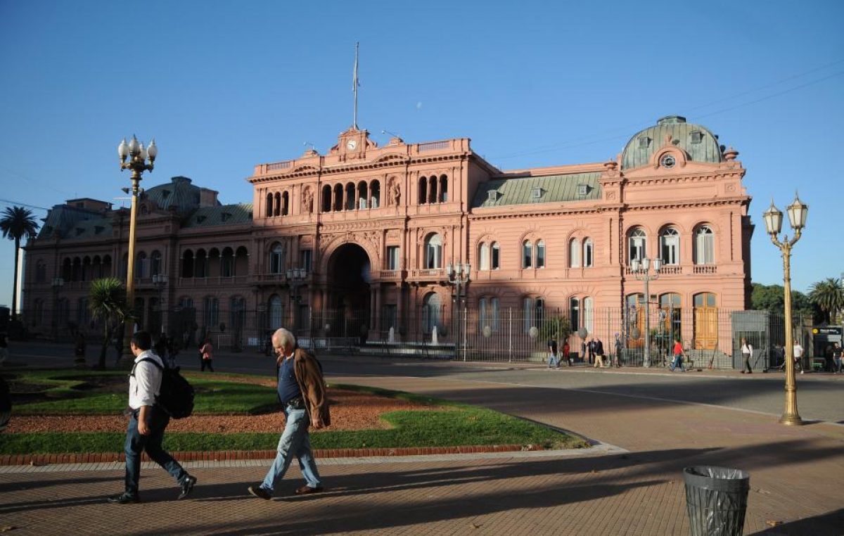 El macrismo agrandó el Estado de cargos jerárquicos