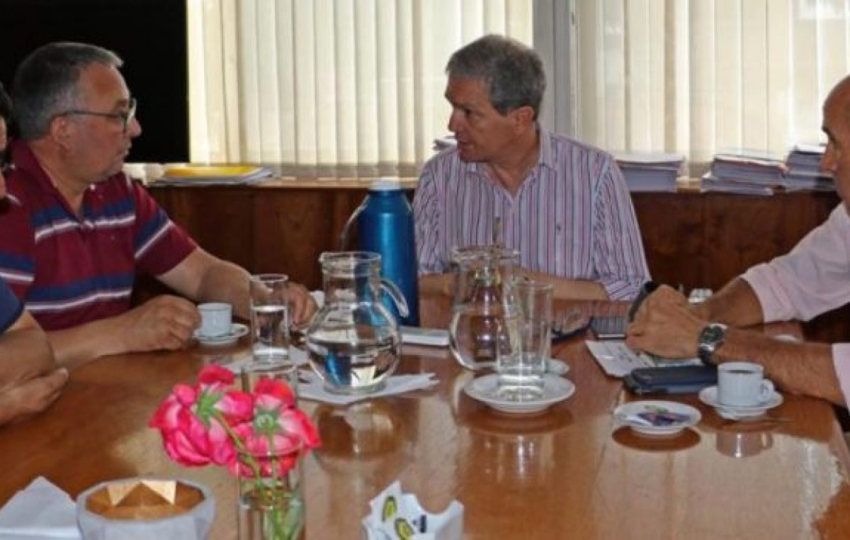 Neuquén: Monzani se reunió con Sitramune pero todos los reclamos fueron «pateados para más adelante»