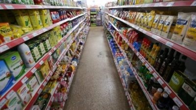 Las ventas en supermercados cayeron 1,3% en octubre y sumaron 16 meses de bajas consecutivas