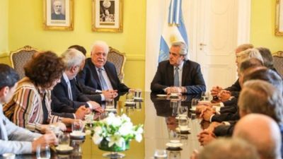 Quiénes son y cuánto cobran los “jubilados VIP” que ahora el gobierno busca limitar
