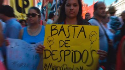 Trabajadores en la picadora de carne